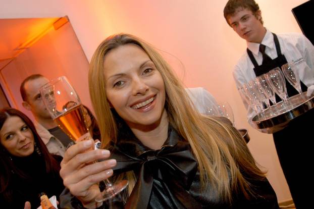 Salzburg: 22.3.1970., ro?ena Vlatka Pokos