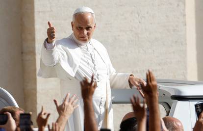 Papa Lav XIV. dao prvi intervju: 'Zadržat ću otvorenost prema gej katolicima i većoj ulozi žena'