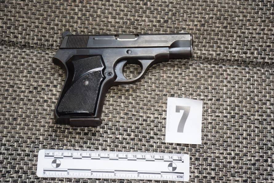 Policija im pokvarila planove: Iz Srbije došli u Zagreb uzgajati marihuanu, ostali bez svega