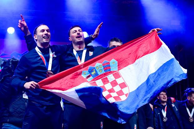 Zagreb: Marko Perković Thompson nastupio na svečanom dočeku hrvatske rukometne reprezentacije