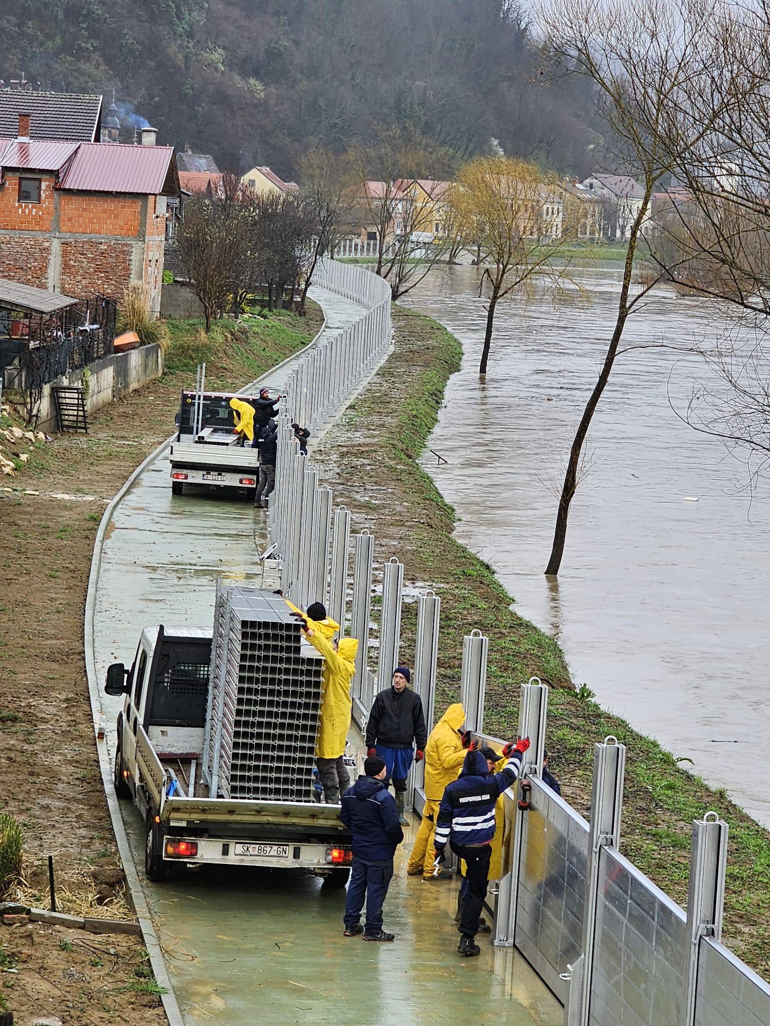 VIDEO Raste Una u Hrvatskoj Kostajnici: Prvi put će testirati novi sustav obrane od poplava