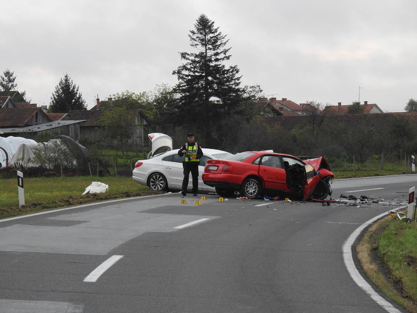 Strašan sudar kod Đurđevca: Dvoje mrtvih, šest ozlijeđenih