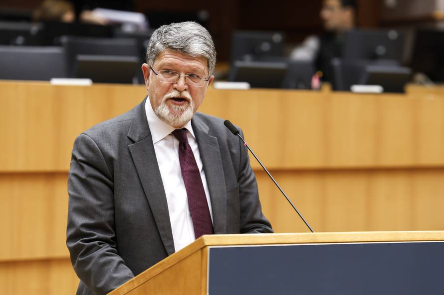 EP-175119C_Plenary_13_US