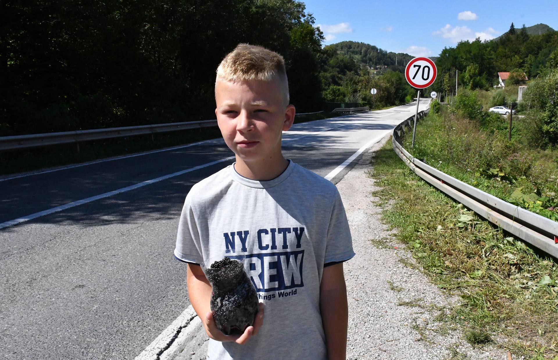 Priča o Zuhdiji (13) s kupinama pokrenula je val dobrote, stiže mu uskoro i laptop: 'Hvala vam'