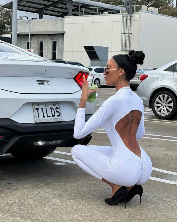 FOTO Ima top tijelo i tajnim poslom zarađuje bogatstvo: 'Ne tražite me novac, nađite posao'