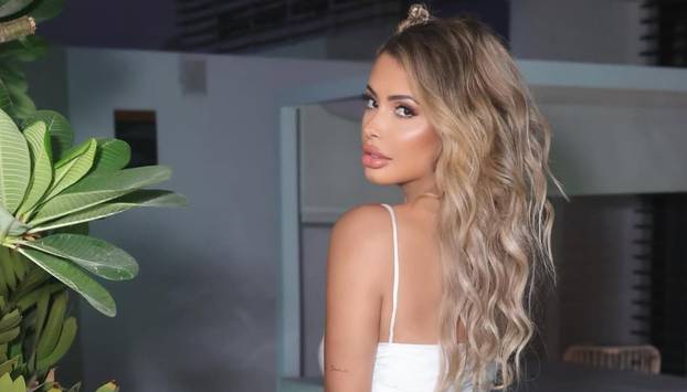 FOTO Ovu manekenku proglasili su najljepšom na svijetu, ali nije baš uvijek ovako izgledala...