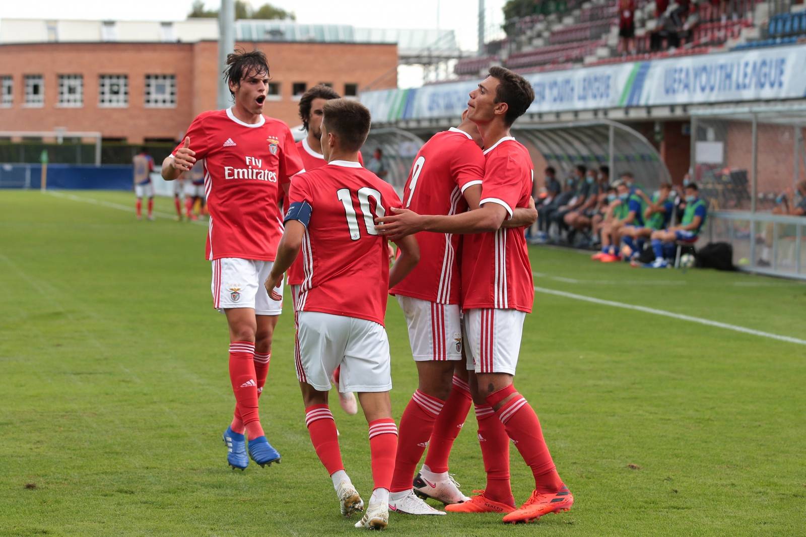 Dinamo Zagreb U19 v Benfica U19 - UEFA Youth League - Colovray Sports Centre