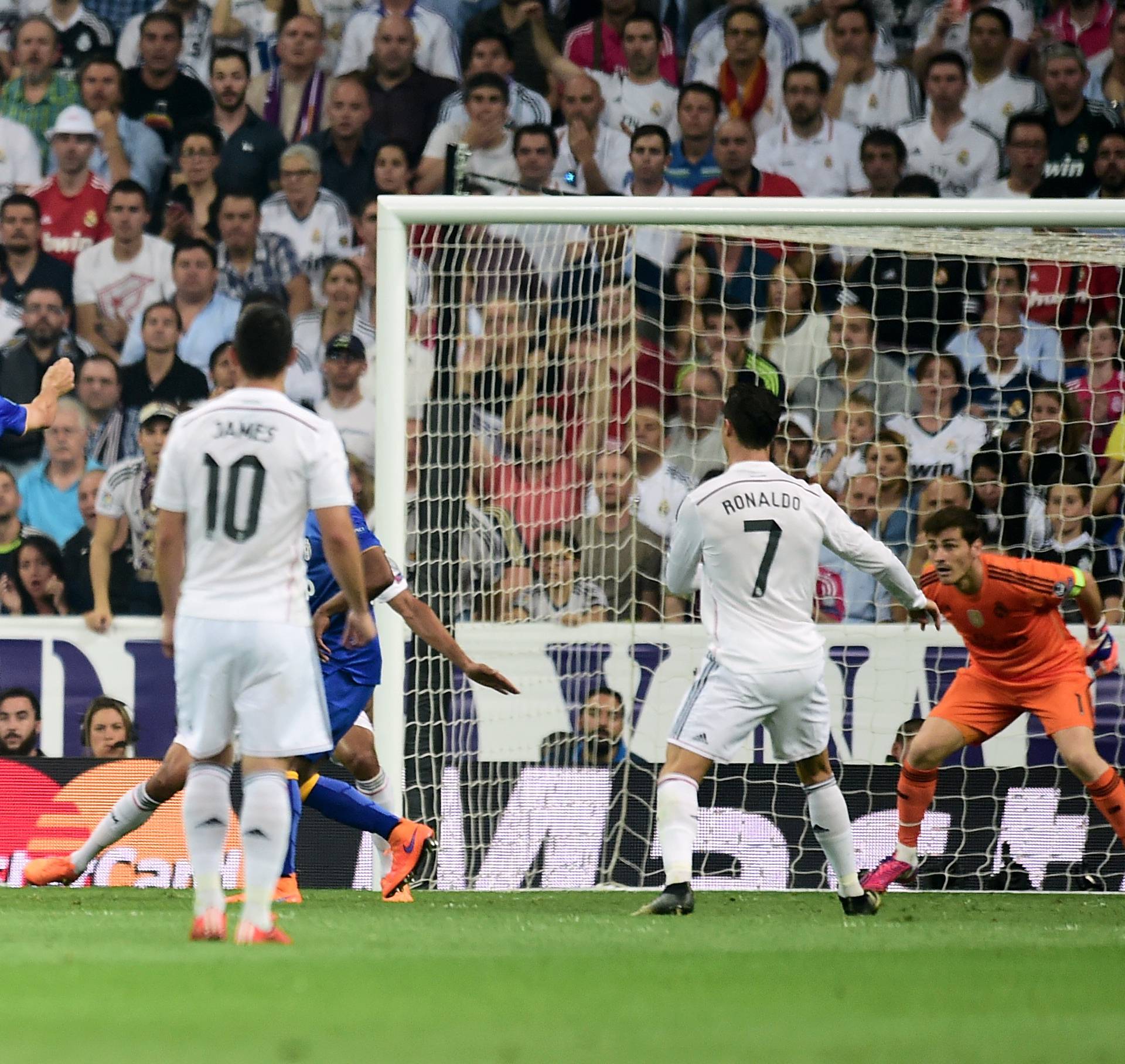 Soccer - UEFA Champions League - Semi Final - Second Leg - Real Madrid v Juventus - Santiago Bernabeu
