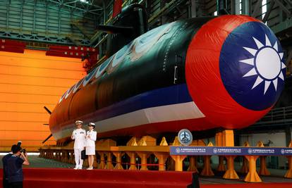 Tajvan jača obranu: Predstavili svoju prvu domaću podmornicu