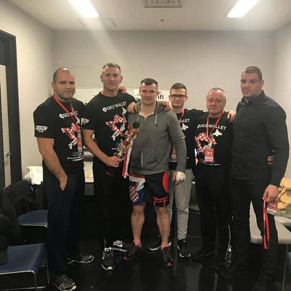 Cro Cop stigao doma: Kosaka ima potres mozga, ali bit će OK