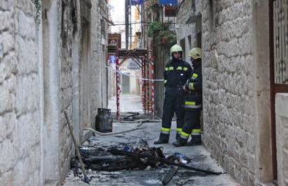 Tragedija u Trogiru: Majka i kći poginule u požaru stare kuće