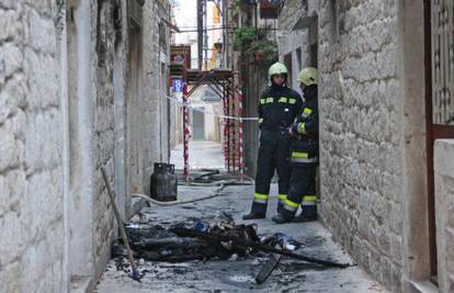 Tragedija u Trogiru: Majka i kći poginule u požaru stare kuće