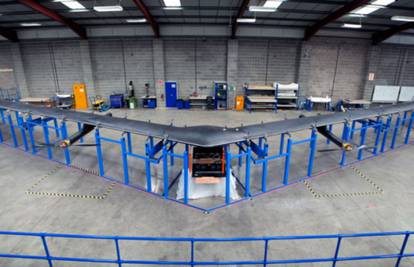 Facebookov dron će laserom omogućiti brzi internet s neba 