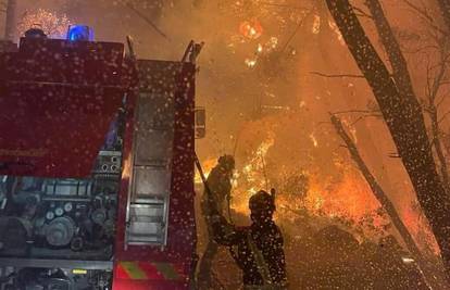 Gasili sjenik, nešto je grunulo! Projektil je pao nekoliko metara od vatrogasaca! Povukli su se