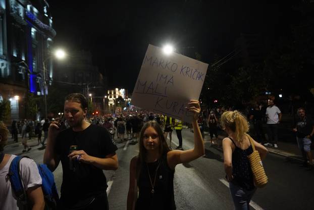 Beograd: Prosvjed pod geslom "Nismo mi vreće za udaranje", nakon sto je policija je sinoć upotrijebila prekomjernu silu nad građanima