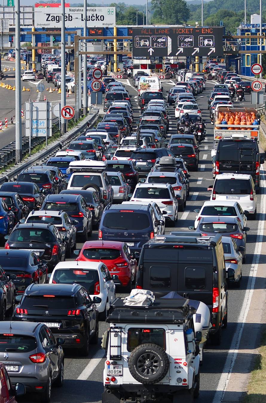 Zagreb: Velika gužva na naplatnoj postaji Lučko 