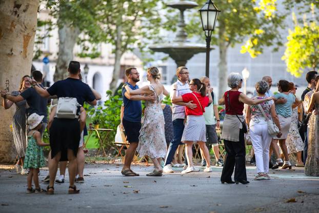 Zagreb: Brojni građani sudjelovali na pPlesnjaku na Zrinjevcu