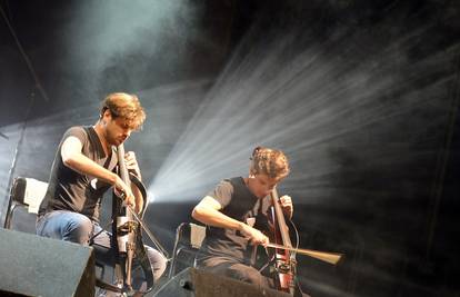 Žena, majka, Jelena Rozga u pratnji 2Cellos za Eurosong? 