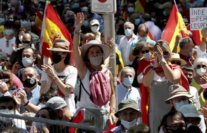Tisuće na ulicama u Madridu, prosvjeduju protiv pomilovanja katalonskih separatista