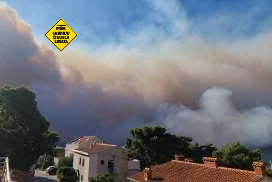 Požar u Pisku između Omiša i Makarske