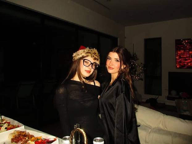 FOTO Od slavnih roditelja do vruće zvijezde Instagrama - ova influencerica ne zna za granice