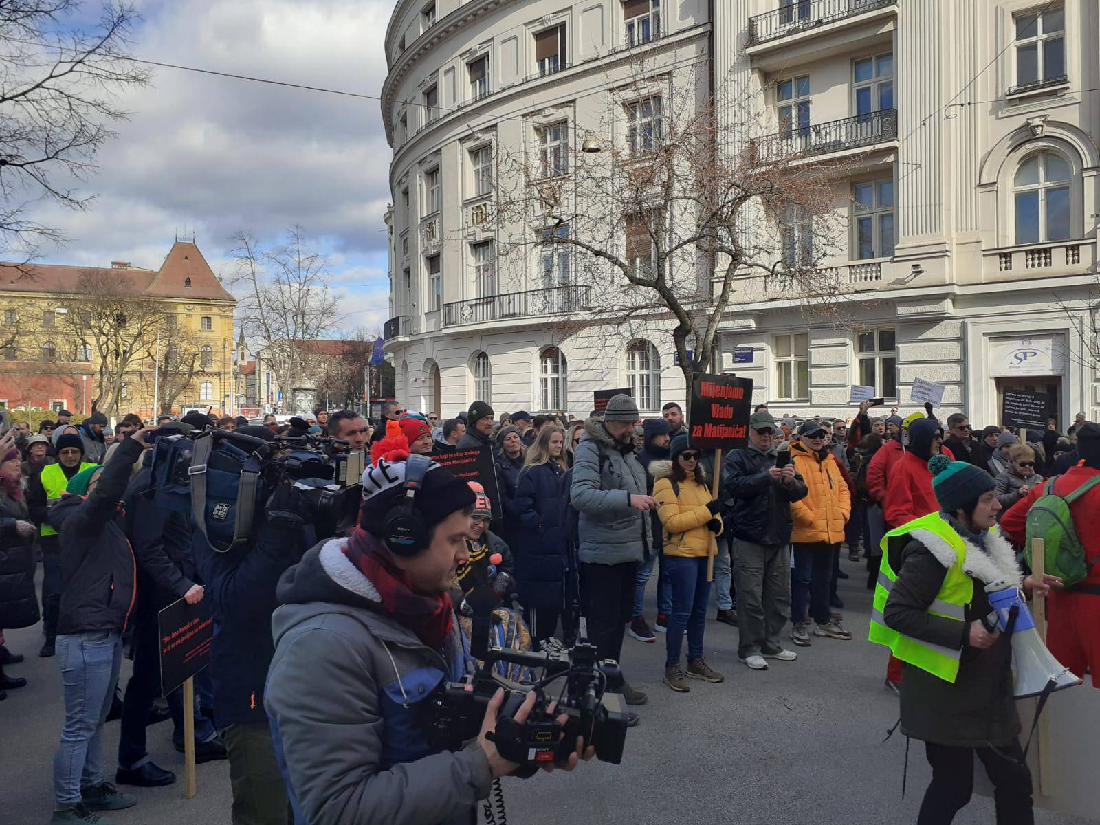 Prosvjednici puštali razgovore Matijanića i bolnice: 'Što me vi sad zovete? Mokrite u posudu!'