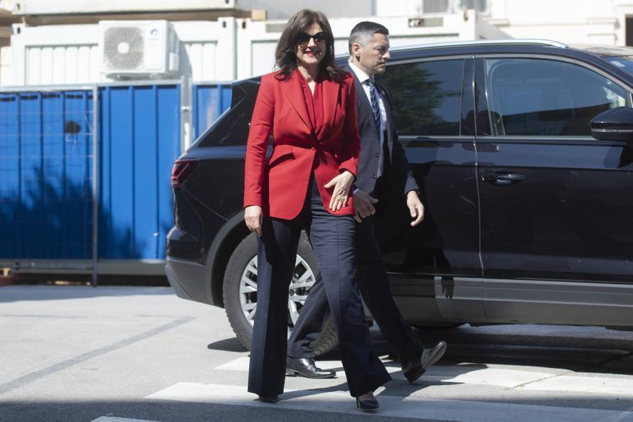 Zagreb: Prve dame Hrvatske i Albanije obišle izložbu „Oton Iveković-retrospektiva“ 