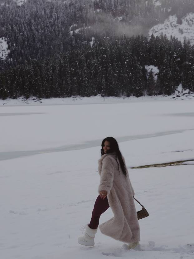 FOTO Vatrena crnka Anamaria zapalila mreže: Pogledajte njezinu besprijekornu figuru