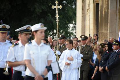 FOTO U Puli velikom procesijom proslavili zaštitnika sv. Tomu