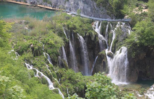 Turisti na Plitvicama