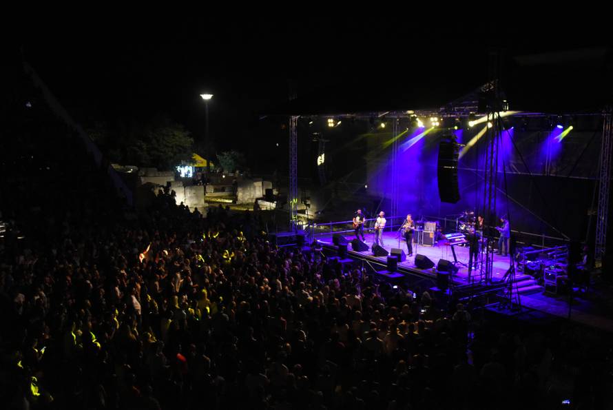 Pula: Bajaga opet oduševio publiku u Puli