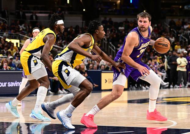 NBA: Los Angeles Lakers at Indiana Pacers