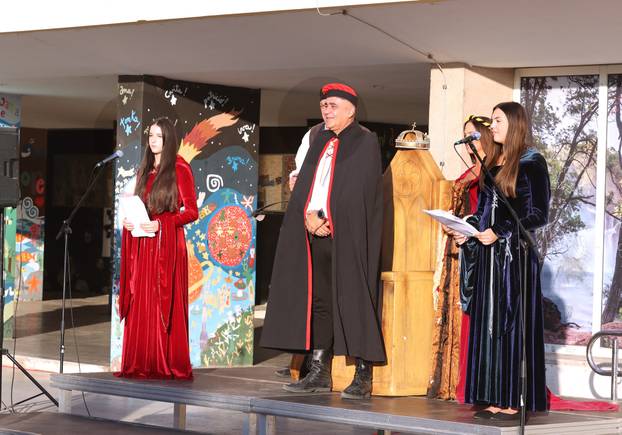 Šibenik: Nakon mimohoda otvoren je 16. Sajam u srednjovjekovnom Šibeniku