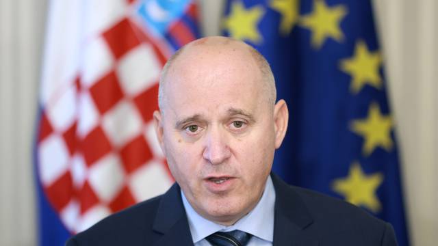 Zagreb: Branko Bačić obratio se medijima nakon sastanka koalicije