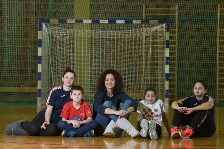 Oni su najrukometnija obitelj u Hrvatskoj: Sedmero djece igra!