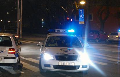 Policija traži muškarca koji je zapalio Audi A3 na Pešćenici