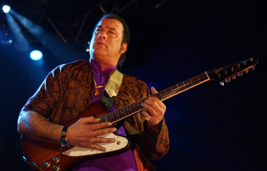 Lansing: 10.4.1952. ro?en Steven Seagal