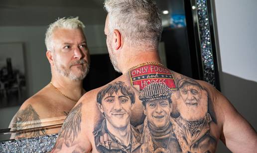 FOTO Mu&cacute;ke su zauvijek s njim, na le&dstrok;ima i u reprizama: Dao je tisu&cacute;e eura na mega tetova&zcaron;u