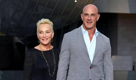 Poznati detektiv iz 'Zakona i reda' ljetuje u Hrvatskoj, objavio je fotku s Hvara