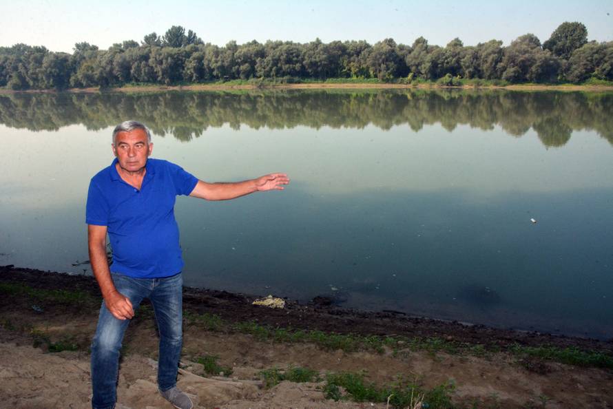 Slavonski Å amac: Potraga za nestalim u Savi