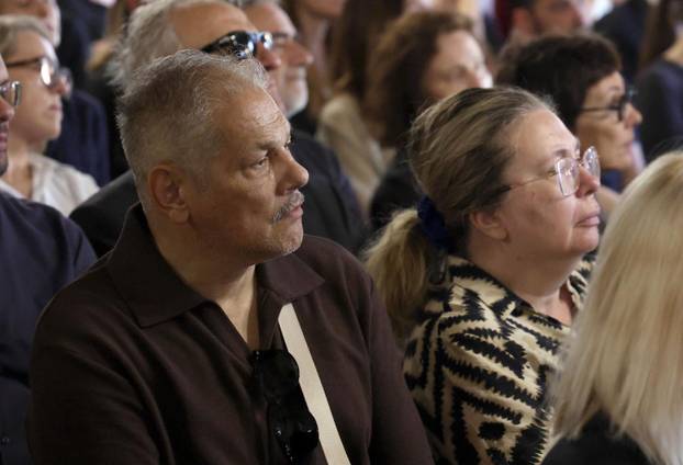 Zagreb: Održana komemoracija za filmskog redatelja Zrinka Ogrestu