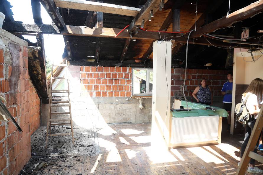 Taman su došli na more, a grom im je u Zagorju spalio kuću - selo se ujedinilo da im pomogne