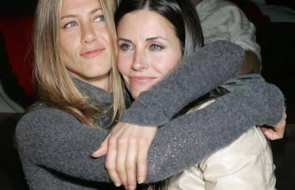Jennifer Aniston i Courtney Cox zajedno kupuju vikendicu