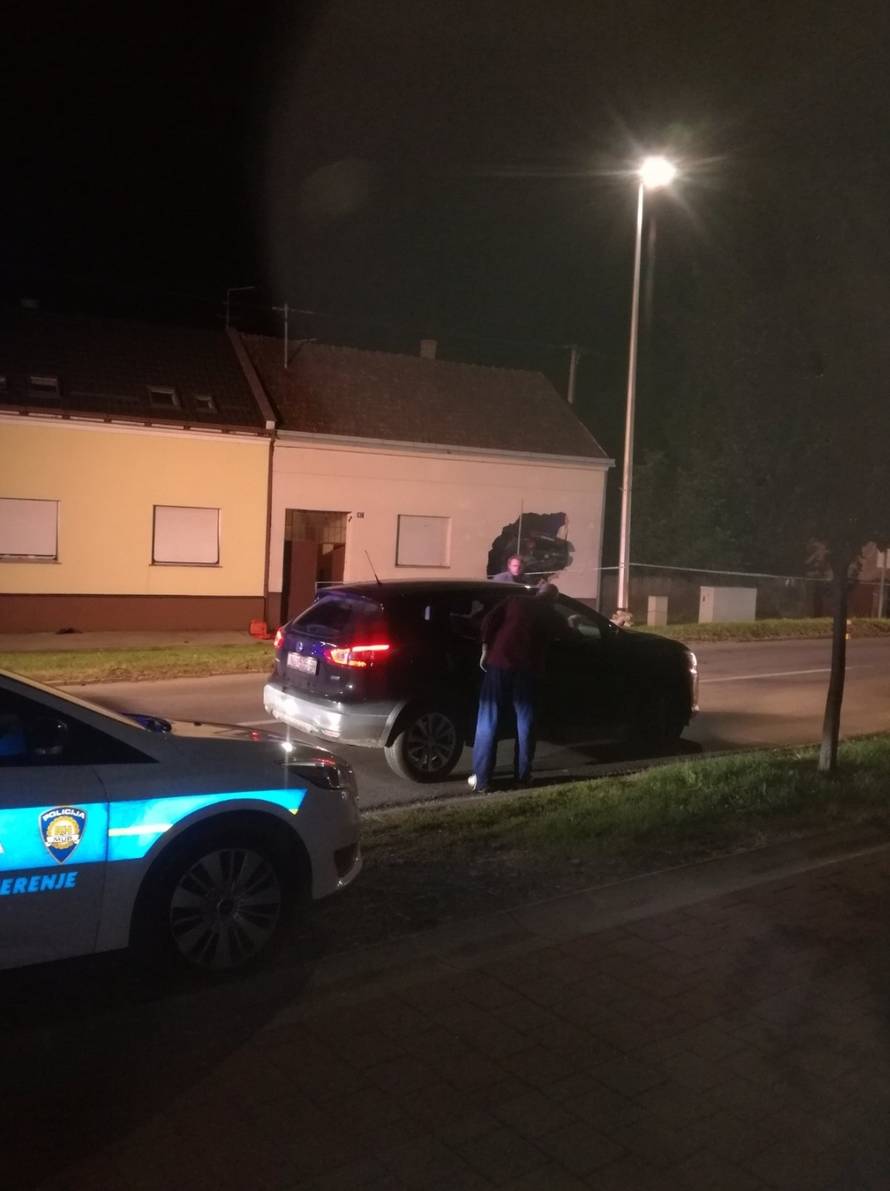 Detalji užasa u Novoj Gradiški: Projurio kraj znaka stop, probio je zid kuće i umro na mjestu...
