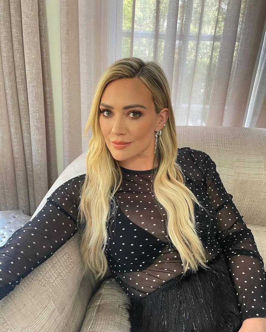 Hilary Duff skinula se do kraja: 'Ponosna sam na svoje tijelo'