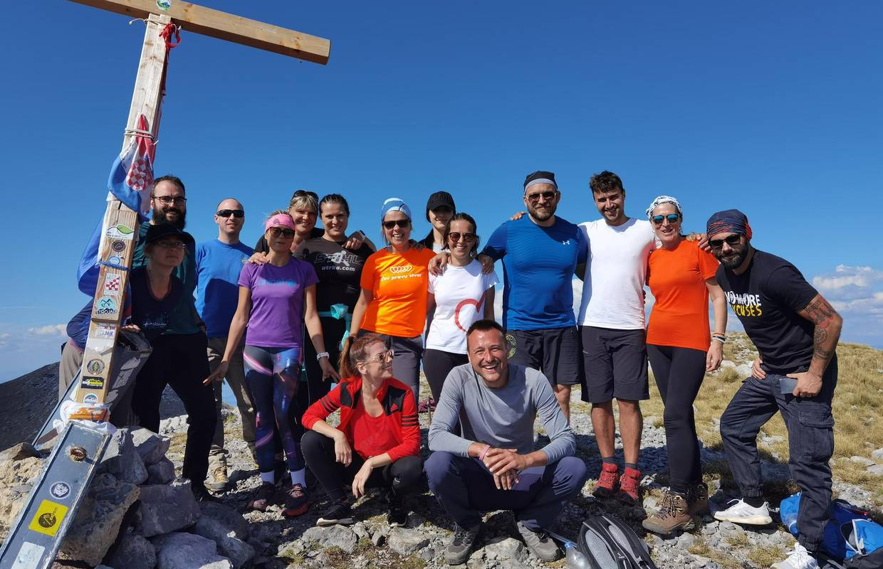 Zajedničkim usponom obilježili 400 km humanitarnog putovanja za oboljele od raka