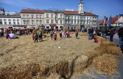 Najveće uskrsno gnijezdo u Osijeku razveselilo mališane