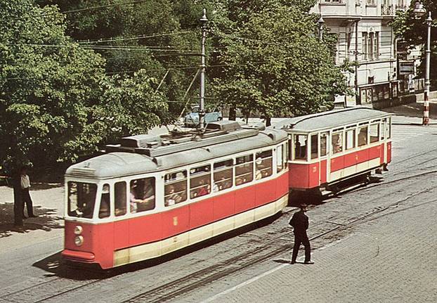 FOTO Zavirite u tvornicu ZET-a i Đuro Đaković gdje su se sklapali naši legendarni plavi tramvaji
