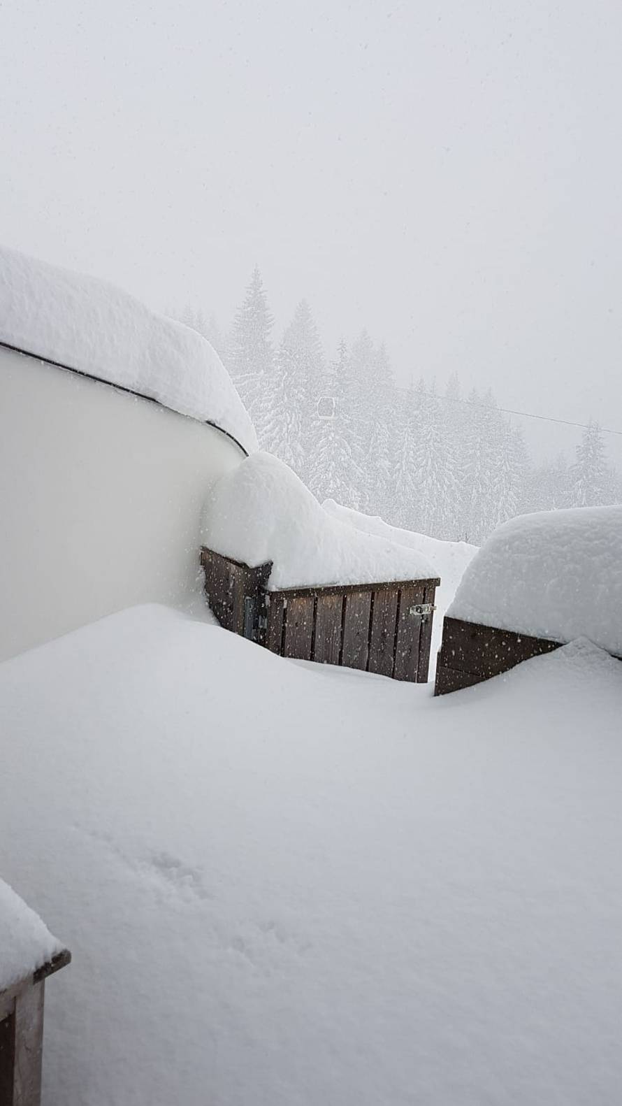Vapaj zametenih Hrvata: Strah nas je, molimo se da preživimo