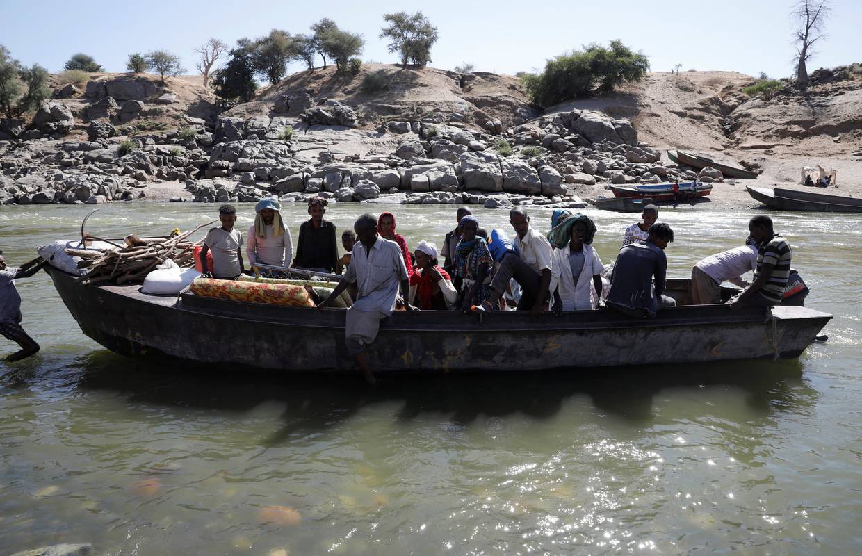 Prevruo se čamac s migrantima blizu Lampeduse, petero mrtvih